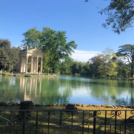 Aurora 31 - & Breakfast 4*